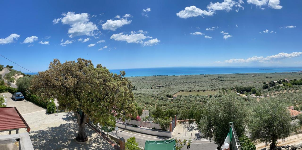 Villetta - Qui Dove Il Mare Luccica - Affitti Brevi Italia Monte SantʼAngelo Exteriör bild