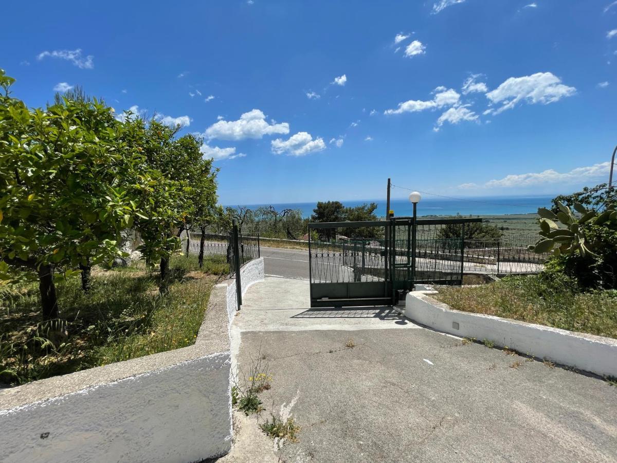 Villetta - Qui Dove Il Mare Luccica - Affitti Brevi Italia Monte SantʼAngelo Exteriör bild